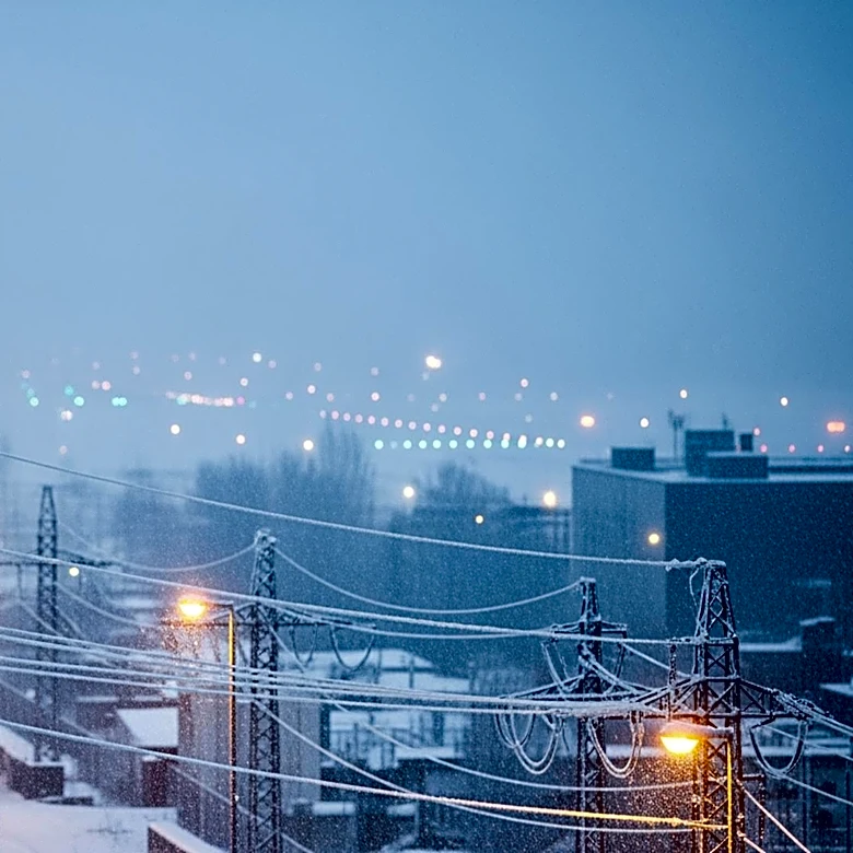 Denver Hit by Largest Snowstorm Since 2003, Causing Power Outages and Flight Delays