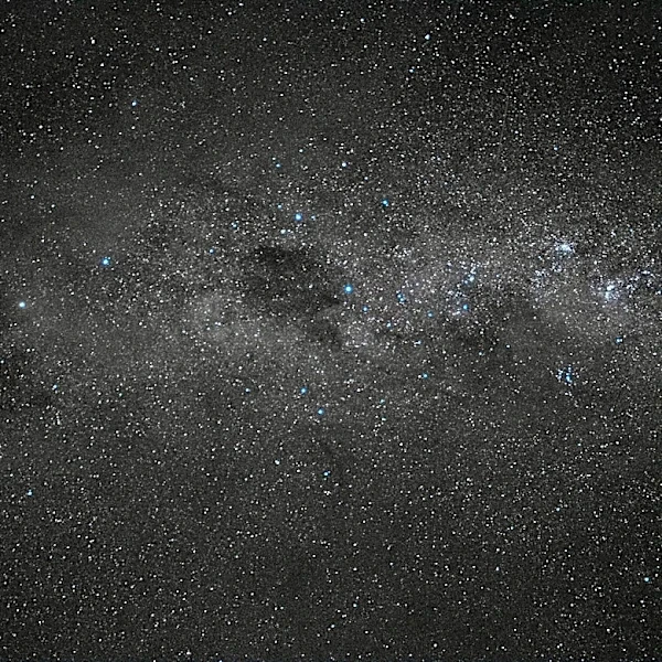 Summer Star Patterns Illuminate Northern Skies