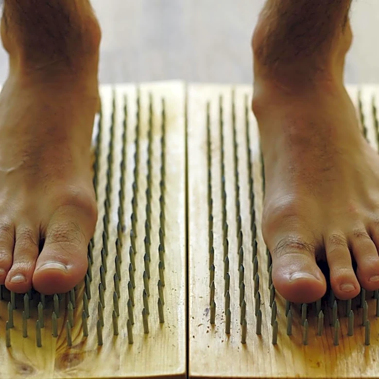 Managing Foot Swelling During Heatwaves: Expert Tips from Podiatrists