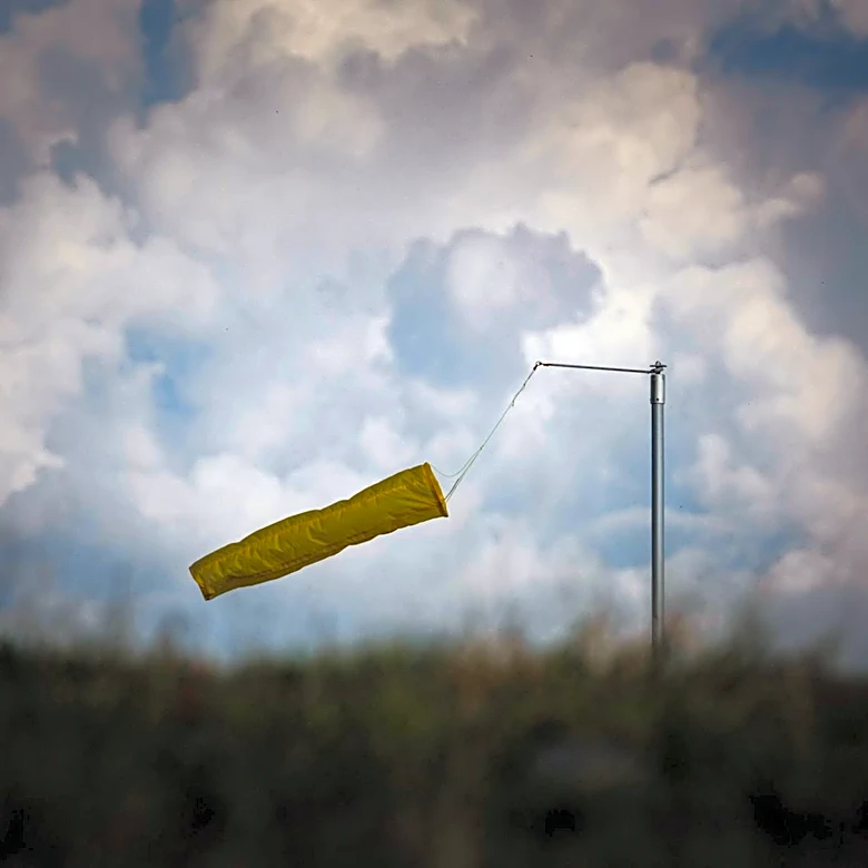 High Wind Warnings Across Western U.S. Bring Dangerous Gusts and Power Outage Risks