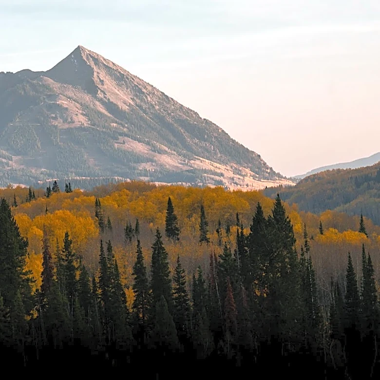 Rocky Mountain Towns Offer Scenic Escapes and Outdoor Adventures