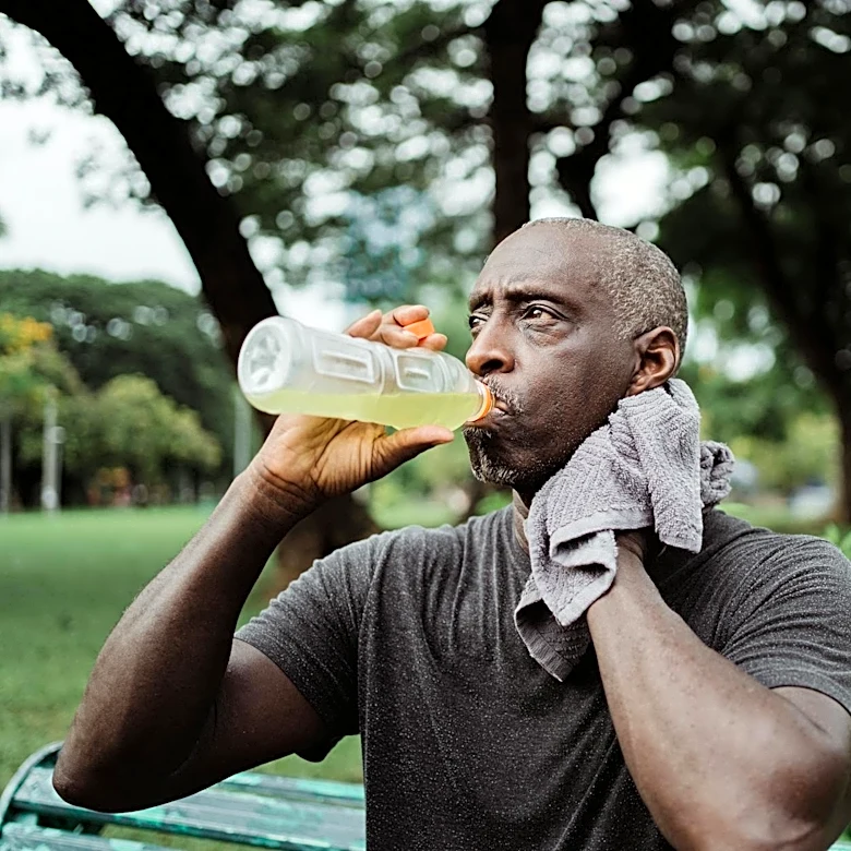 Hydration Tips for Hot Days: Electrolyte Packets and Cooling Solutions