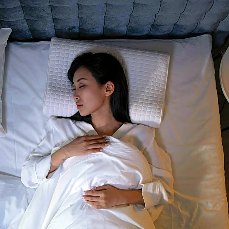 Experts Recommend Bedroom Temperatures Between 60°F and 67°F for Optimal Sleep