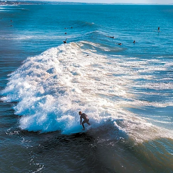 Global Surf Forecasts Highlight Wave Conditions at Top Spots