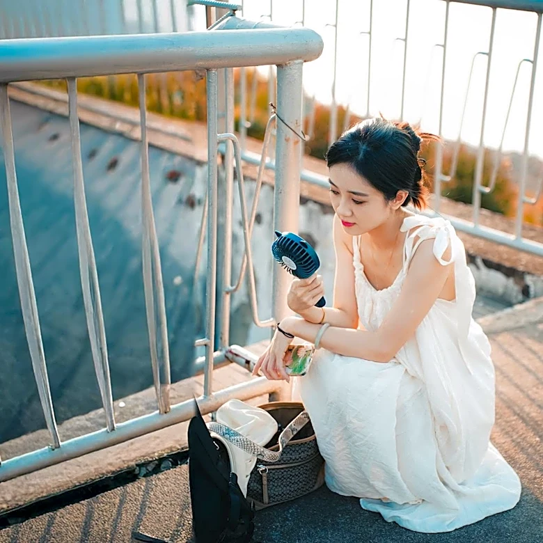 Wearable Air Conditioners: A Cooling Solution for Hot Summer Days