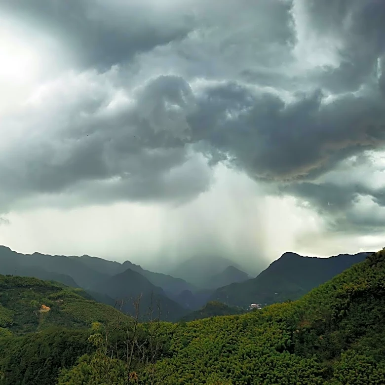 Mountain West Faces Challenges from Intense Rainstorms and Drought Patterns