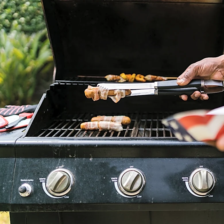 Memorial Day Cookout Safety: Avoid Foodborne Illnesses with Proper Preparation