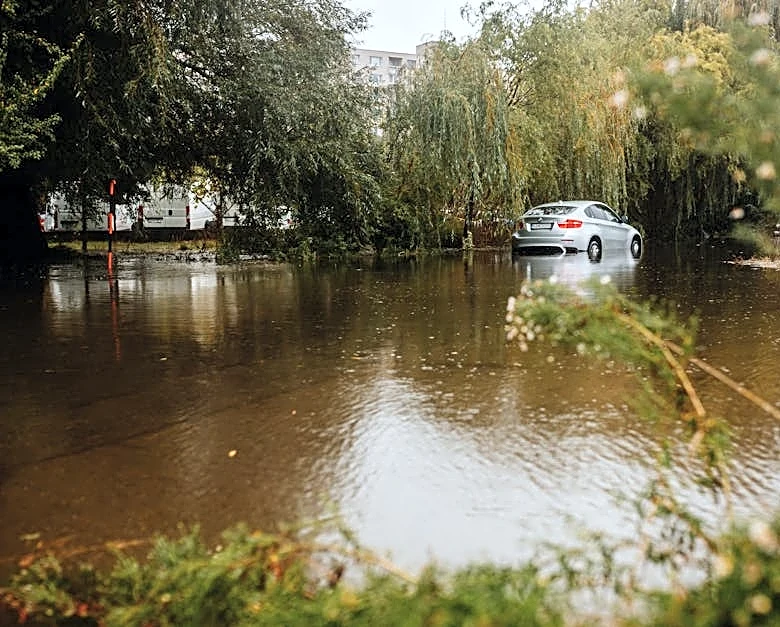 Tropical Rains Raise Flood Risk Across Drought-Hit Florida