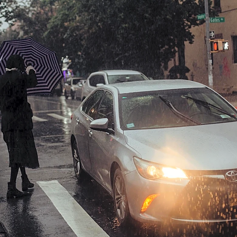 New York Weather: Sunny Intervals and Light Rain Showers Forecasted