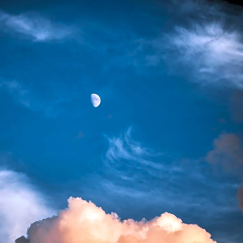 Hot and Humid Weekend Forecast for North Texas with Blue Moon Tonight
