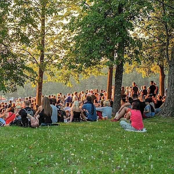Holland, MI: Summer Concert Series Returns to Kollen Park