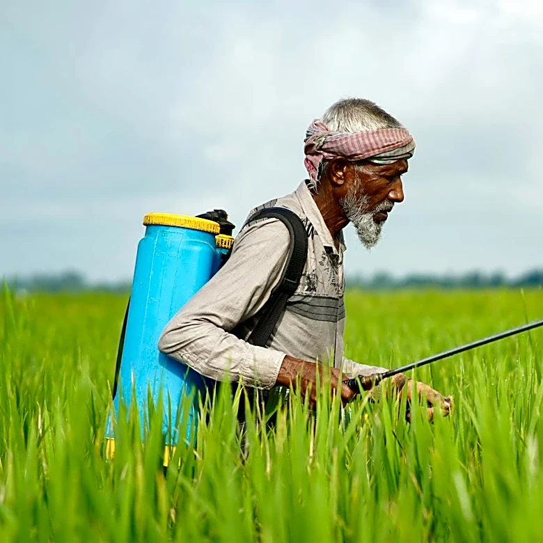 Missouri Farmers Advised on Pesticide Safety Amid Seasonal Applications