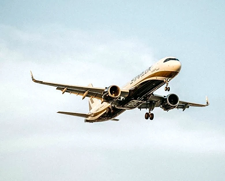 American Airlines Cuts Summer Routes Over Fuel Costs