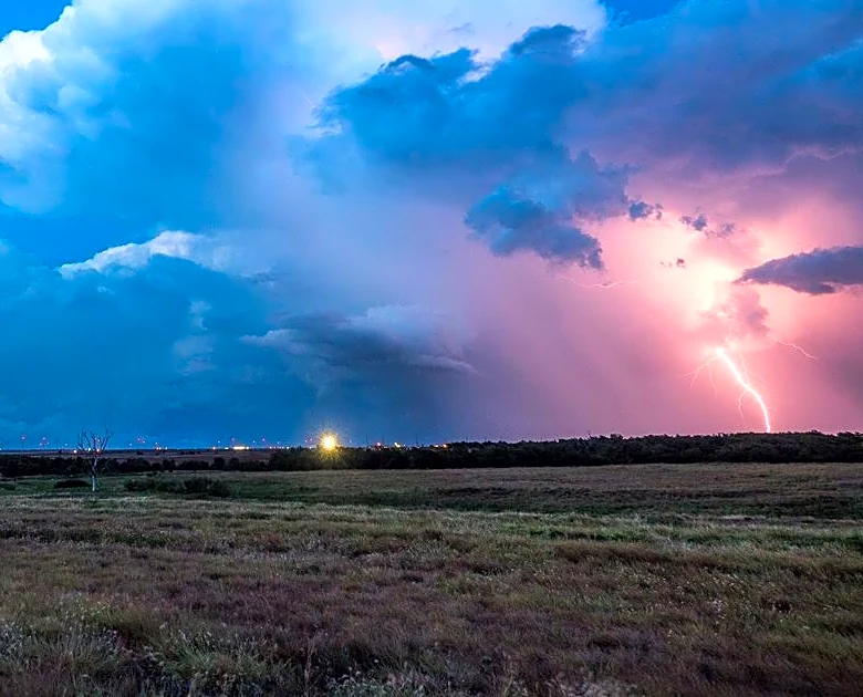 Dangerous Storm Outbreak Targets Midwest States