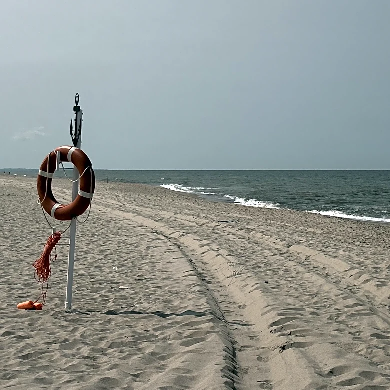 Rising Tide Traps Fishermen on Reef at Penfield Beach, Fairfield, CT