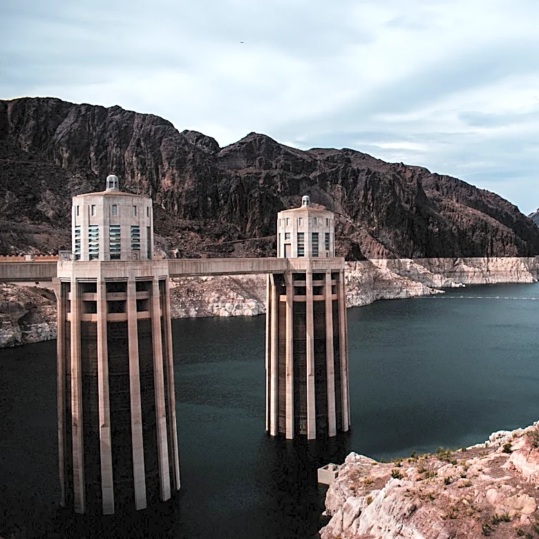 Arizona Reservoir Nearly Dries Up After Snowpack Collapse, Triggering Massive Fish Kill