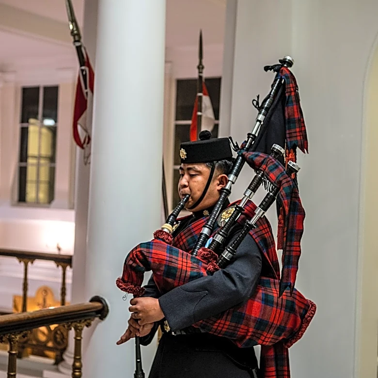 Tartan Army Arrives in South Florida Amid Warm Weather
