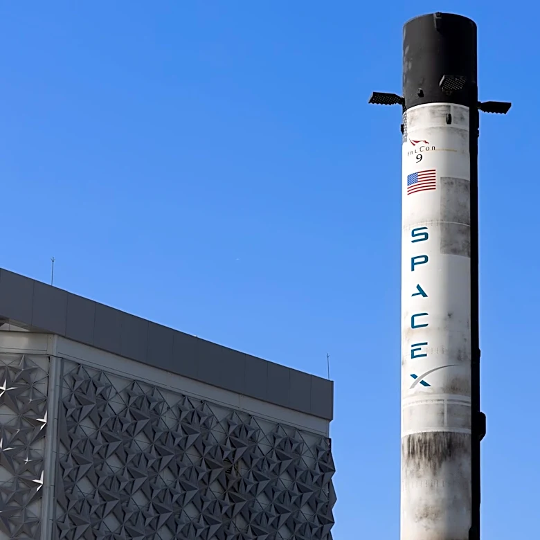 Elon Musk to Receive Billion SpaceX Shares for Mars Colony Milestone