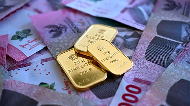 Gold Prices Hit Seven-Month Low Amid Fed Rate Hike Expectations