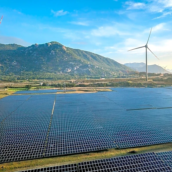 Solar and Wind Surpass Coal in U.S. Electricity Generation for April 2026