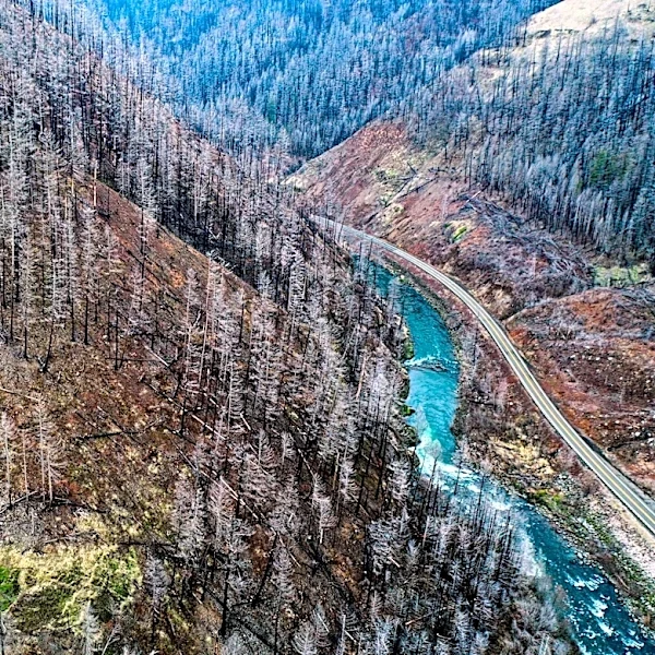 Oregon Wildfires Expand Amid Heat Advisory