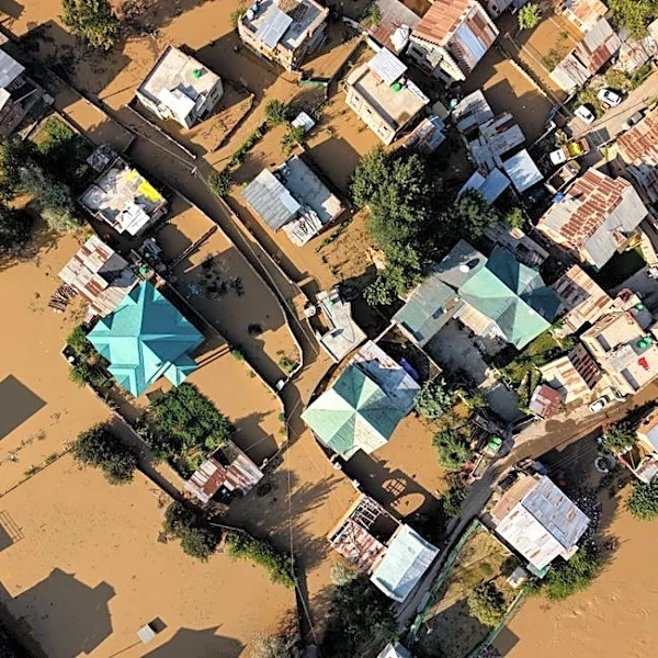 Texas Community Faces Floods With Resilience
