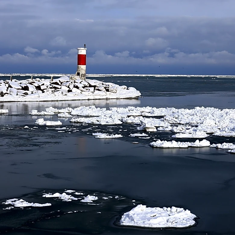Great Lakes: Inland Seas with Ocean-Like Weather Effects