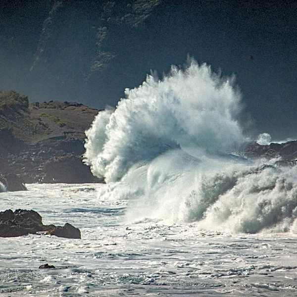 Monster Genevieve Hits Cat 5 as Fausto Nears Hawaii