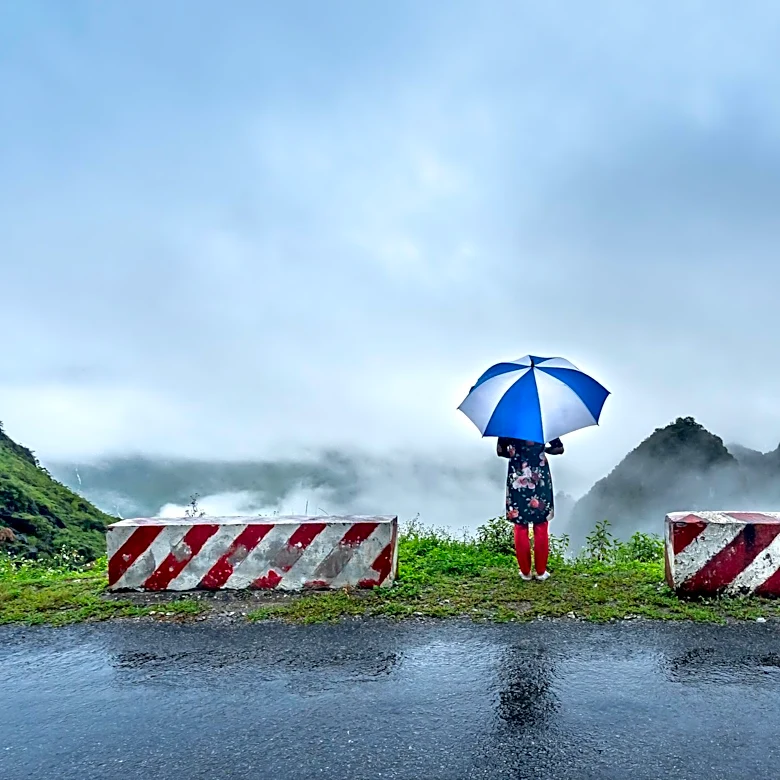 How to Prepare for Weather Challenges During International Travel