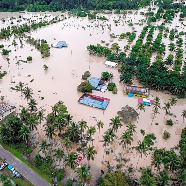 Heavy Rain, Flash Flood Threat Targets East Coast