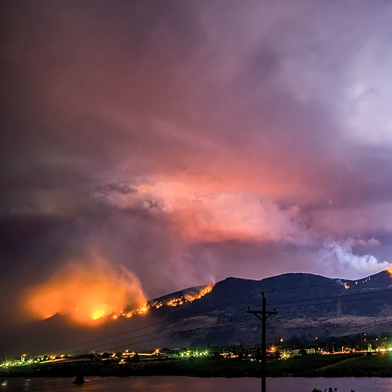 Wildfires in Washington State Destroy Hundreds of Structures, Prompt Evacuations