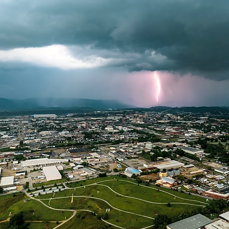 Hot Weather Persists with Daily Rain Chances in Middle Tennessee