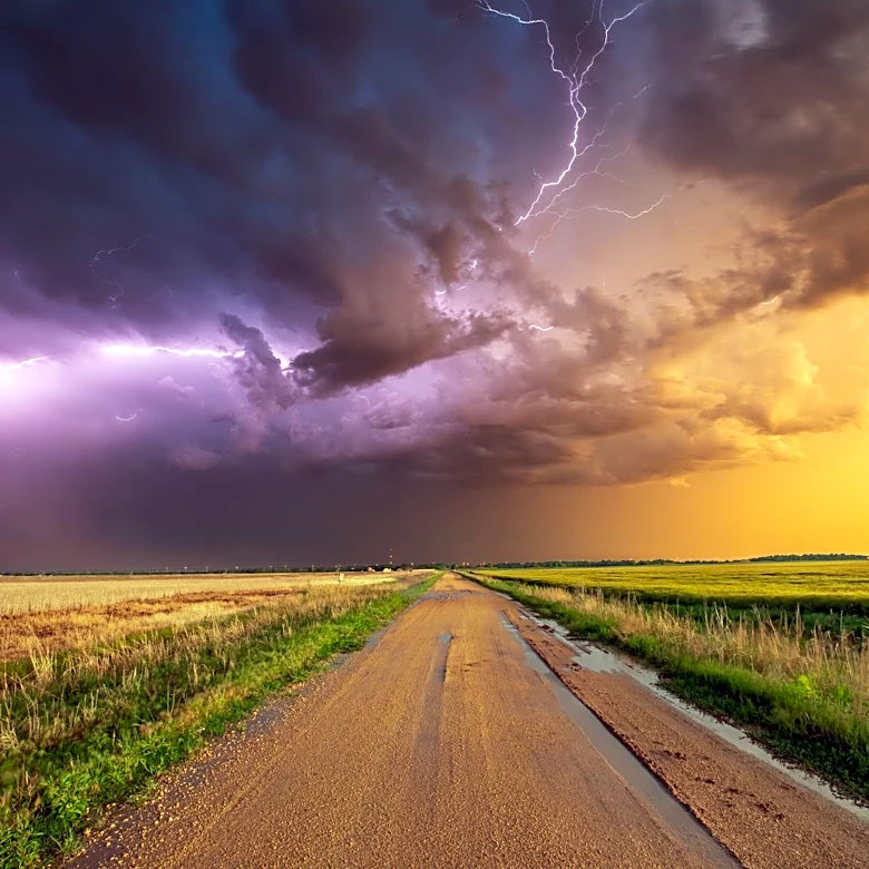 Oklahoma Prefab Barns Engineered for Tornado Alley Weather