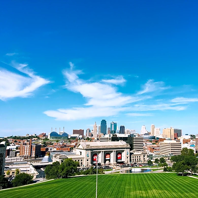 Kansas City Faces High Heat and Thunderstorm Risks in August Weather