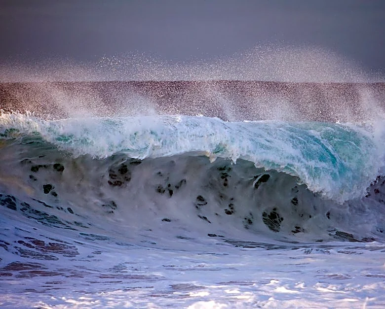 Hawaii Faces 20-Foot Waves as Invest 93C Strengthens