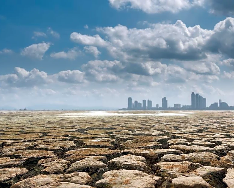 El Niño Intensifies, Raising Global Heat and Climate Risks