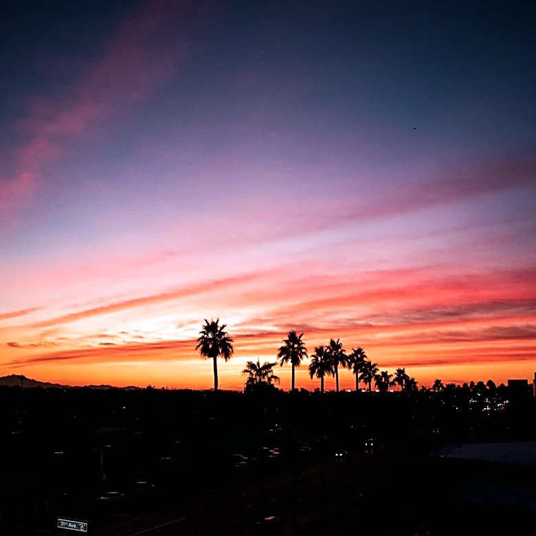 Phoenix Faces Scorching Heat and Dust Storm Threat Amid Monsoon Shift