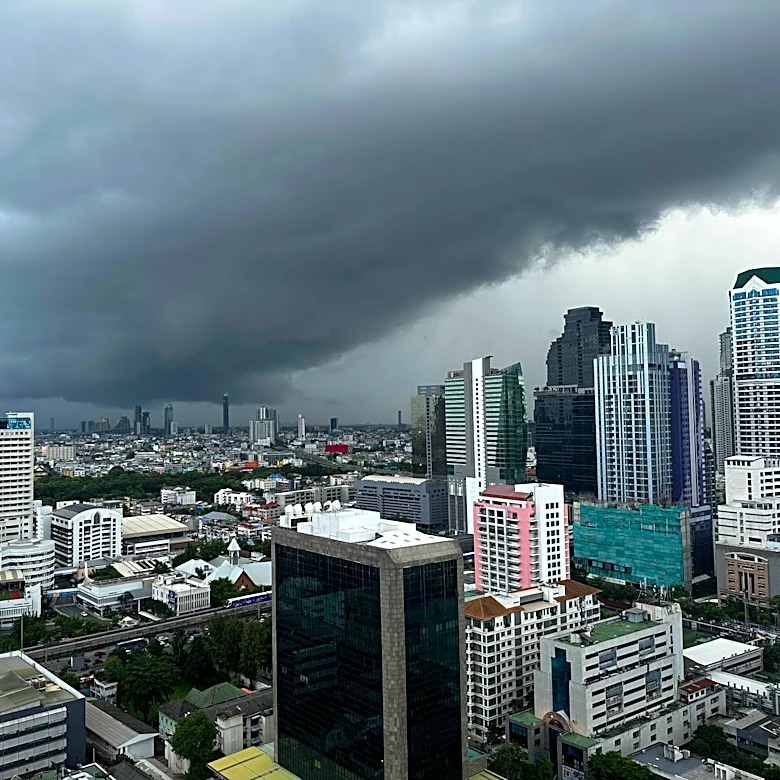 Southeast Weather Stabilizes with Scattered Storms and Rising Heat