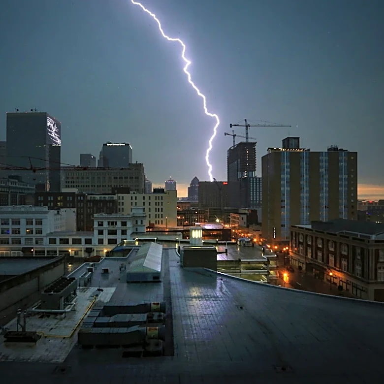 Severe Thunderstorms Cause Power Outages and School Closures in Northern Kentucky