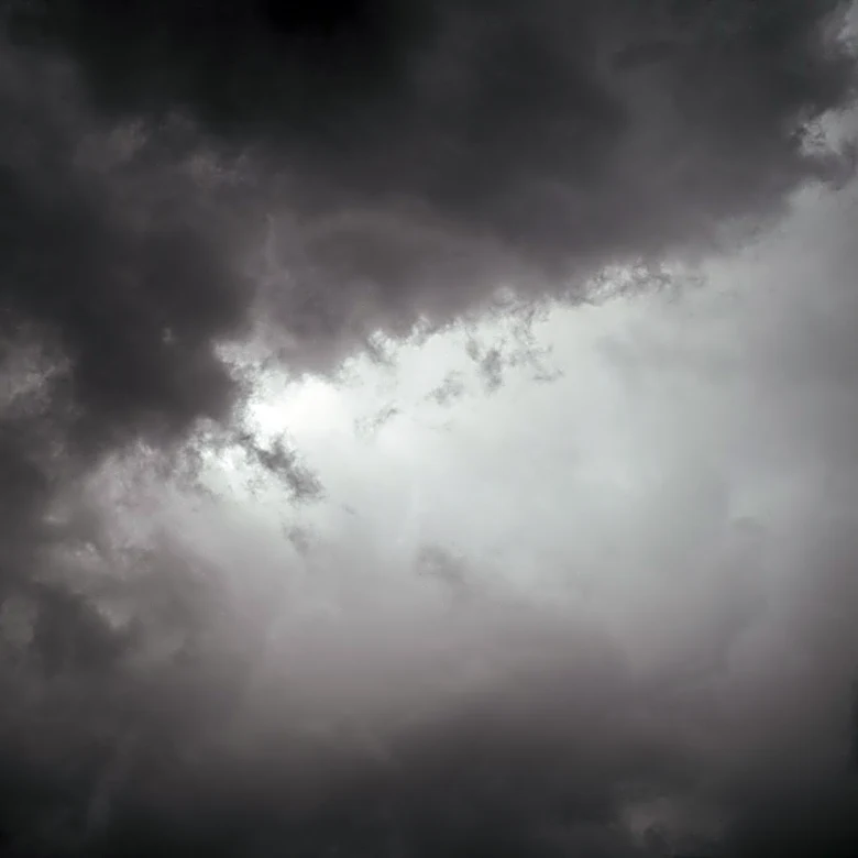 Monsoon Storms Bring Rain, Dust Advisory, and Flight Delays to Las Vegas