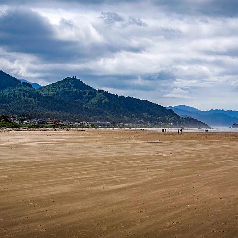 Morning Clouds in Western Oregon, Afternoon Highs Near 80°F