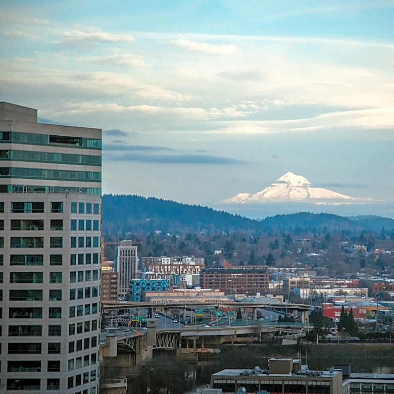 Oregon Faces Record Wildfire Season Amid Water Usage Concerns