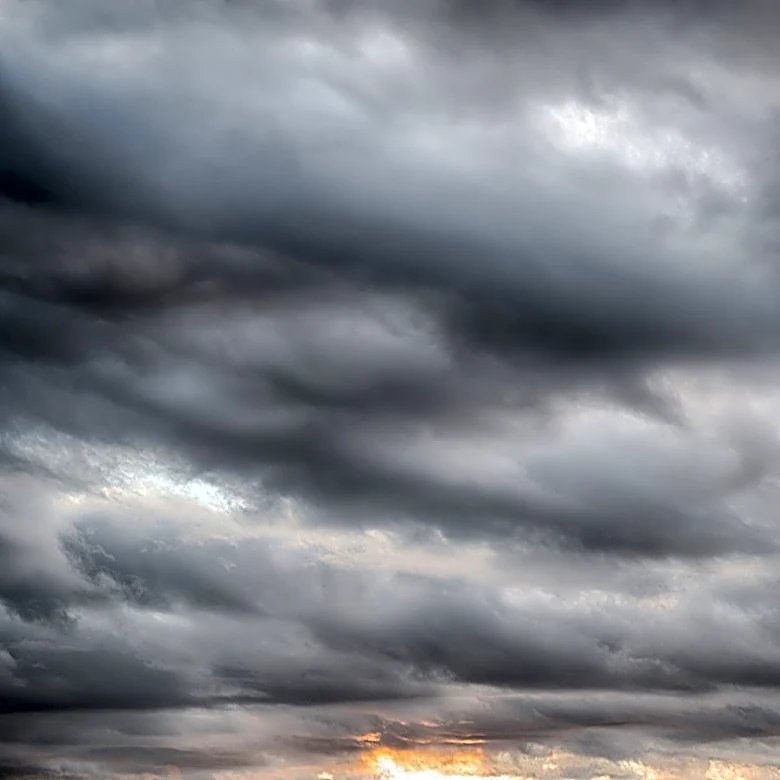 Blowing Dust and Isolated Storms Impact Phoenix Area Amid Extreme Heat