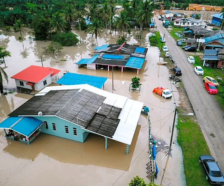 Hawaii Braces for New Storm Days After Lala's Devastation