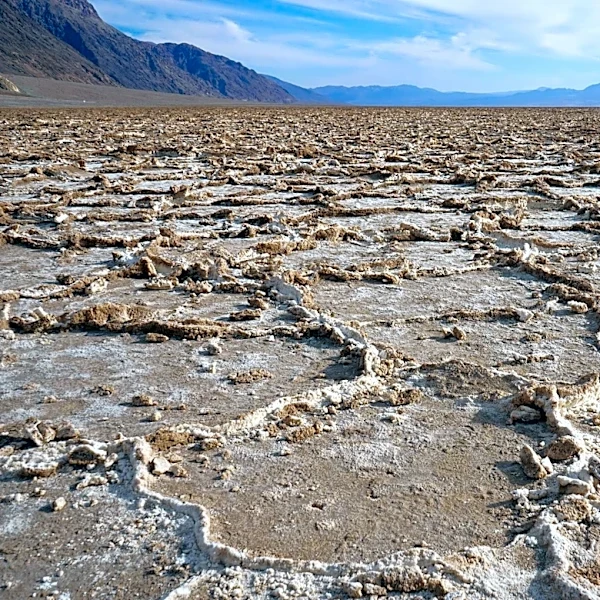 Extreme Heat Claims Life of Tourist in Death Valley