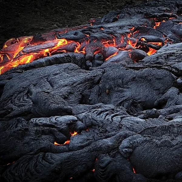Kīlauea Volcano Eruption Paused, Inflation Signals Possible Resumption