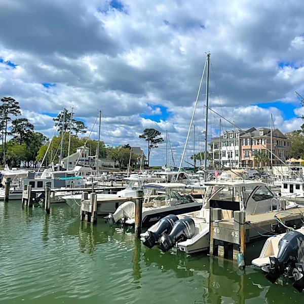 Marine Forecast Highlights Calm Winds and Seas Along Carolina Coast