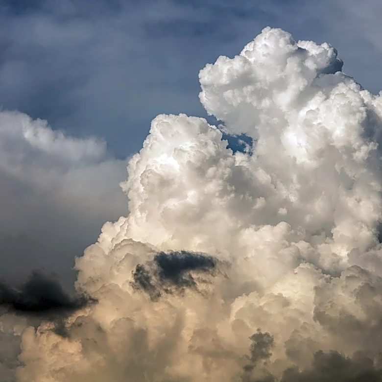 Cumulus Congestus Clouds: Indicators of Potential Storms