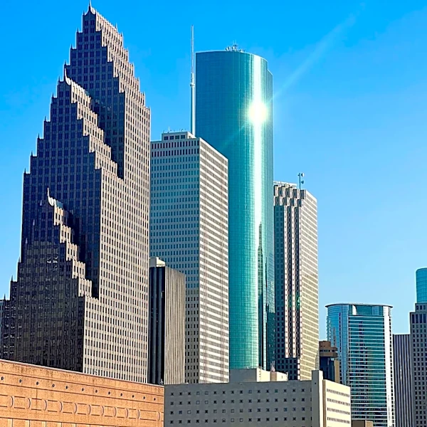 Houston Faces Potential Highs of 96°F Amid Bermuda High Pressure