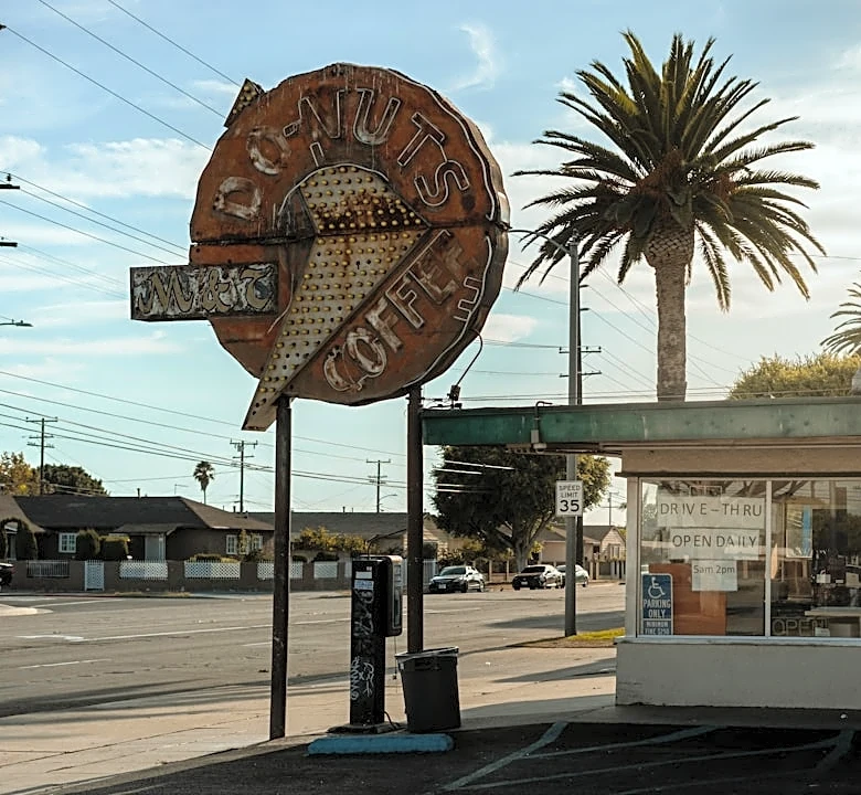 Magnitude 3.2 Earthquake Shakes Los Angeles' South Bay